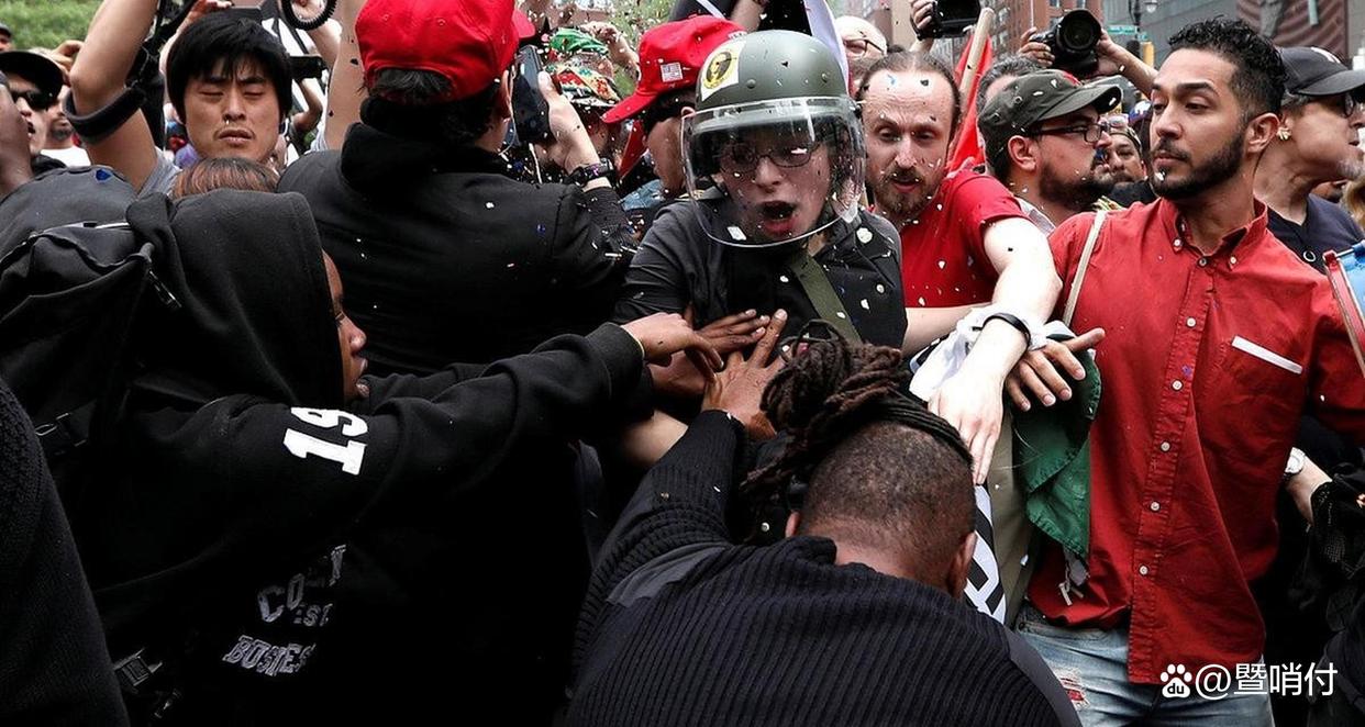 赛地聚焦——荷甲国际比赛日热度飙升；洛杉矶湖人豪取连胜；更衣室稳定；数据趋势出现新变化的简单介绍