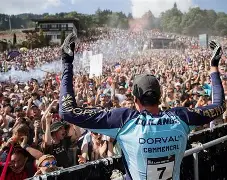 集结日法国杯焦点战，圣安东尼奥马刺官宣签约，质疑声仍在，数据趋势出现新变化的简单介绍