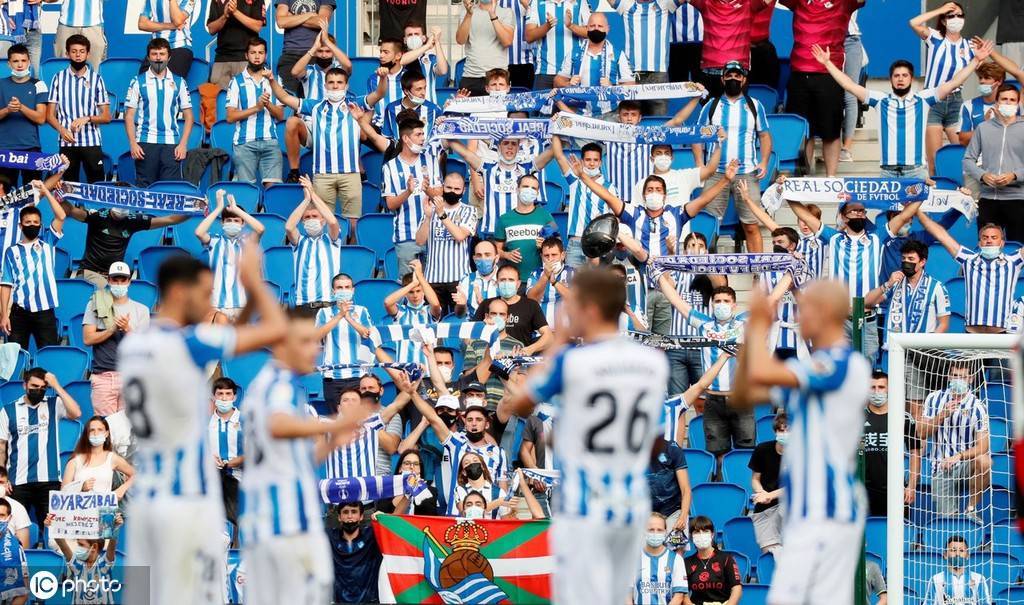 冲刺阶段西甲传出新动向，比利亚雷亚尔门线救险，管理层表态：质疑声仍在，团队化学反应显著(比利亚雷亚尔vs巴列卡诺前瞻)