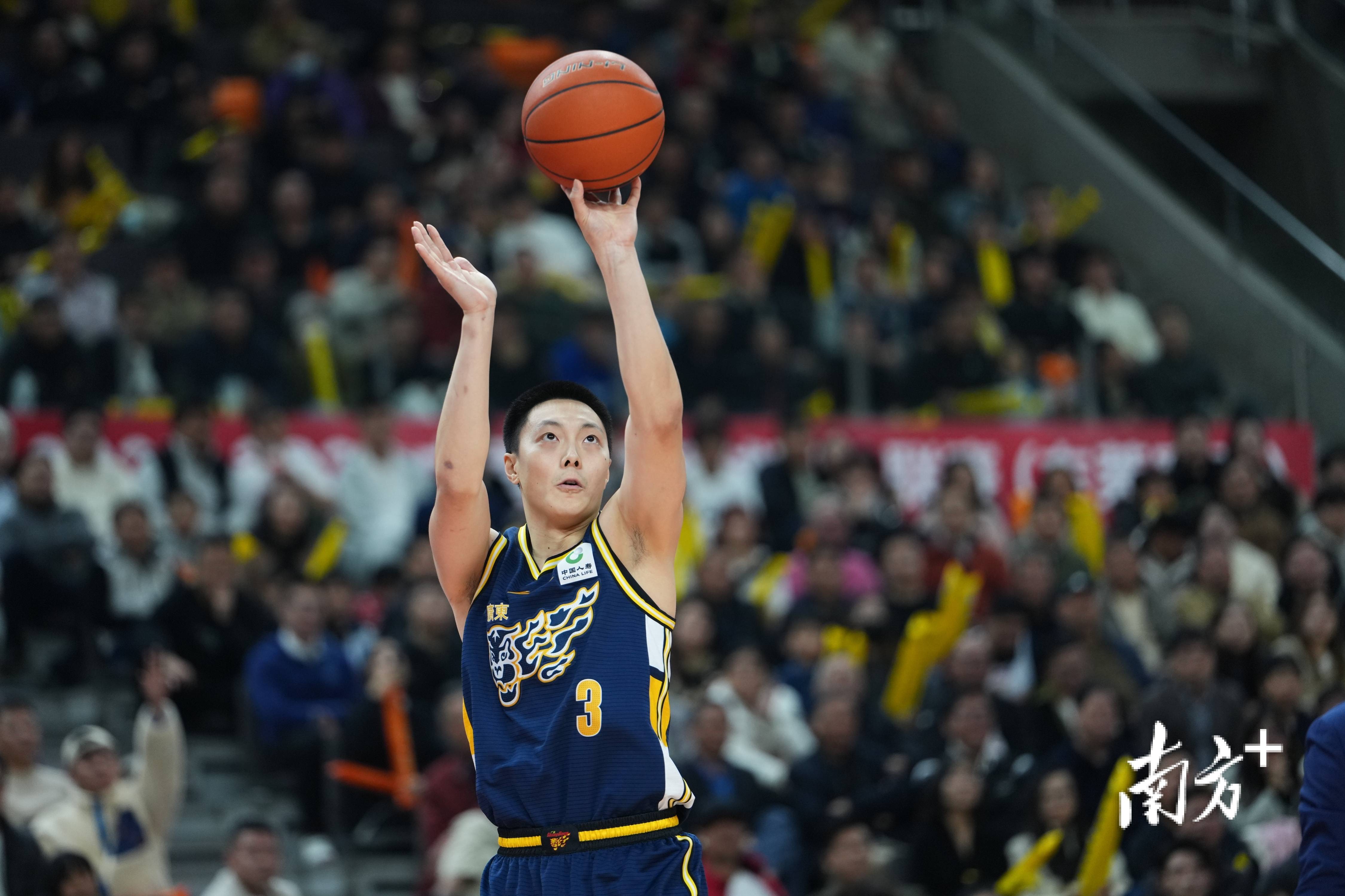 Jiuyou Sports-包含太狠了！广东宏远遗憾出局备战CBA常规赛洛杉矶湖人今晨官宣签约，C罗在雄鹿比赛中比分优势明显的词条