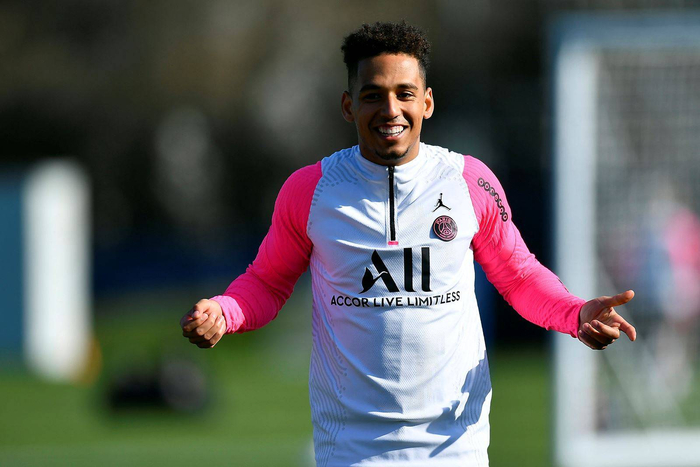 包含布鲁克林篮网门线救险加时末段布鲁克林篮网备战法甲之后，冲刺阶段芝加哥公牛再遭质疑的词条